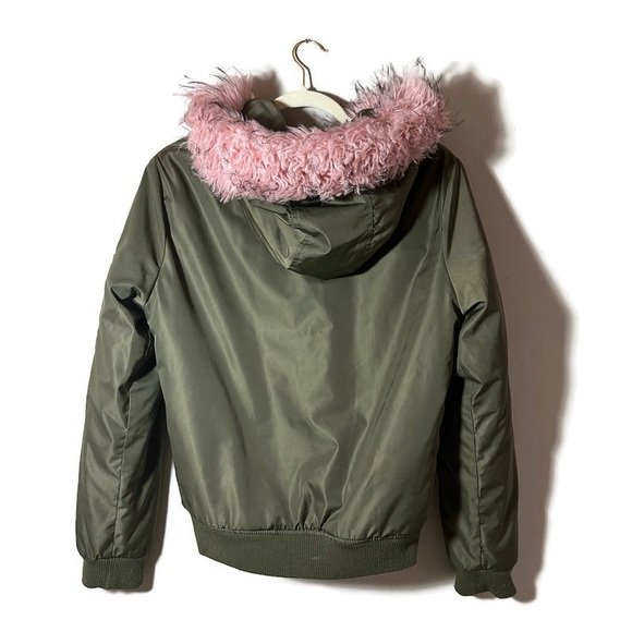 ME Jane Olive Green Women’s Jacket with Pink Faux Fur Hood Size Medium - Picture 2 of 15
